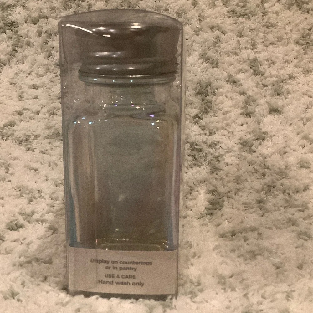 Willow & Reed Pink Ribbon Valentines Day Glass Salt Pepper Shaker Set NWT boxed - Picture 6 of 14